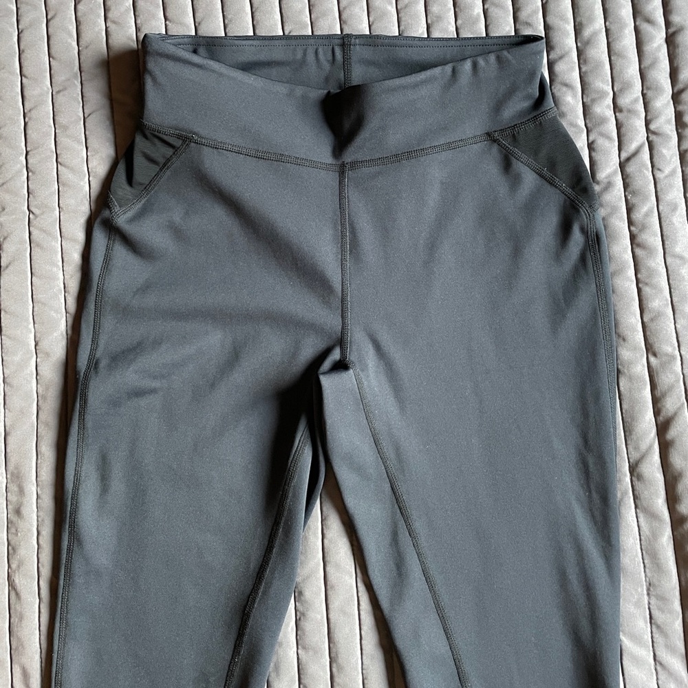uniqlo airism black leggings